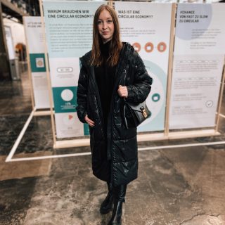 Kleiner Rückblick von gestern von der nachhaltigen Modemesse Neonyt in Düsseldorf. 🌿
Hier gab es Infostände zu nachhaltigen Themen, die neusten Kollektionen nachhaltiger Marken und Vorträge unter  anderem zu Trendthemen.

Jetzt geht’s für den Rest der Woche nach Kopenhagen zur CIFF und Revolver Messe. ✈️

See you there!