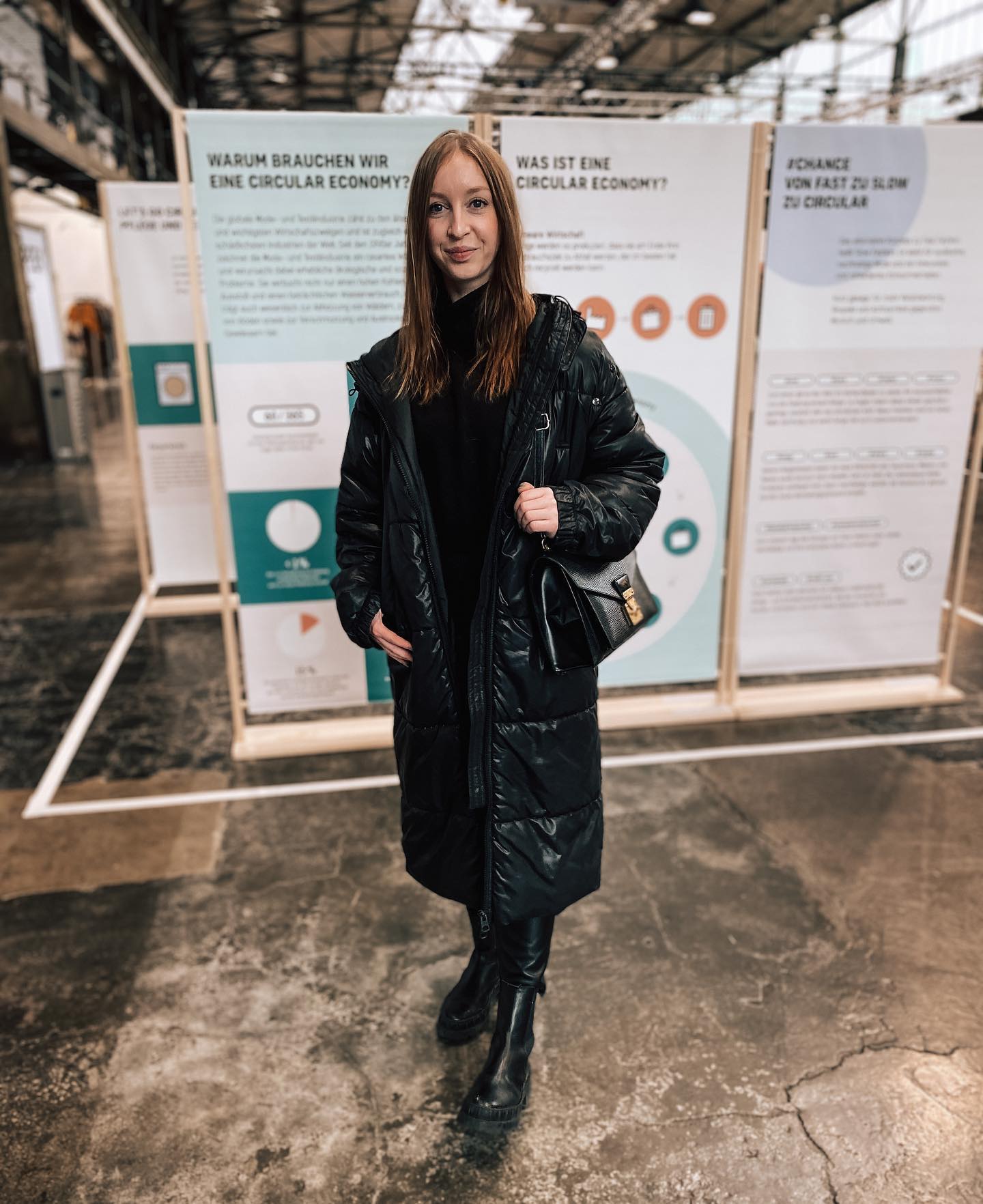 Kleiner Rückblick von gestern von der nachhaltigen Modemesse Neonyt in Düsseldorf. 🌿
Hier gab es Infostände zu nachhaltigen Themen, die neusten Kollektionen nachhaltiger Marken und Vorträge unter  anderem zu Trendthemen.

Jetzt geht’s für den Rest der Woche nach Kopenhagen zur CIFF und Revolver Messe. ✈️

See you there!