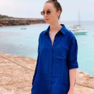 Formentera Vibes im Leinenkleid von THE FASHION PEOPLE. 

☀️ Perfekt für sonnige Tage und warme Nächte. 

✍🏼 Als Modedesignerin habe ich nicht nur das Kleid entworfen, sondern auch das Tech Pack gestaltet. 

In der Leinenkollektion 2023 bekommt ihr dieses sommerliche Must-have! ☀️ 

#FashionDesigner @thefashionpeople_official  #TheFashionPeople #DeepSea #SummerVibes #freelancefashiondesigner #linendress #teckpack #dressdesign